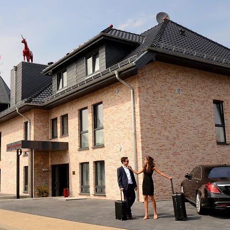 Düren - Eifel Hotel Rotes Einhorn **** מראה חיצוני תמונה