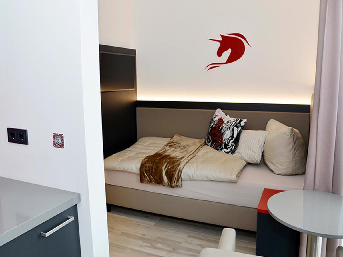 Düren - Eifel Hotel Rotes Einhorn **** מראה חיצוני תמונה