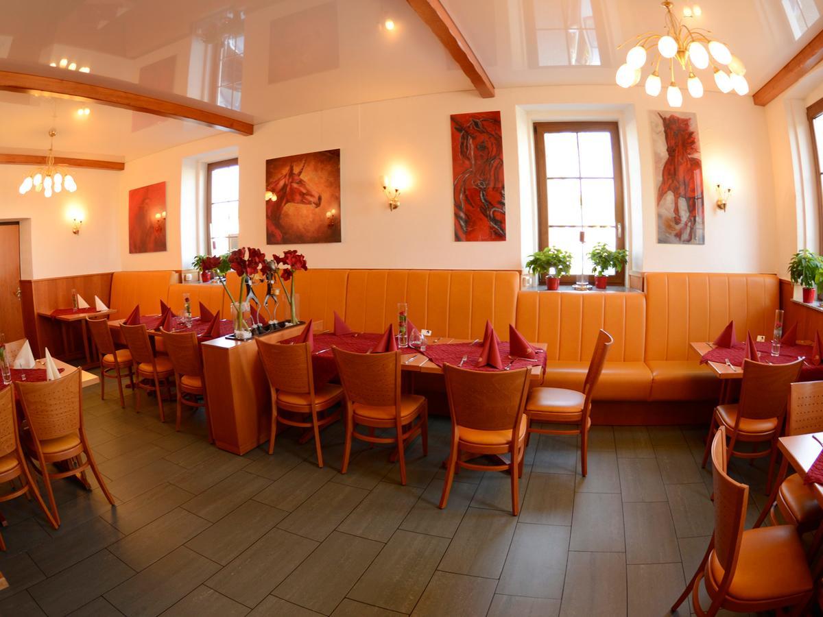 Düren - Eifel Hotel Rotes Einhorn **** מראה חיצוני תמונה